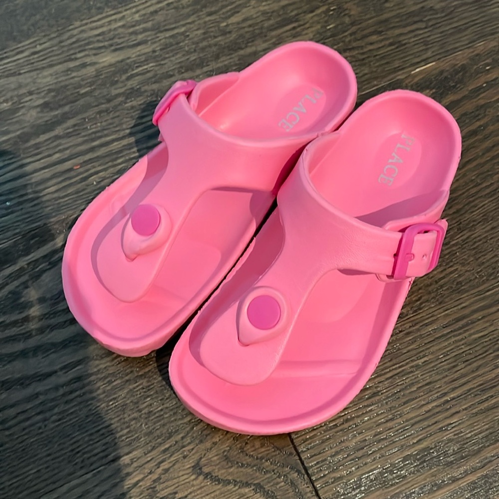 11c pink sandals
